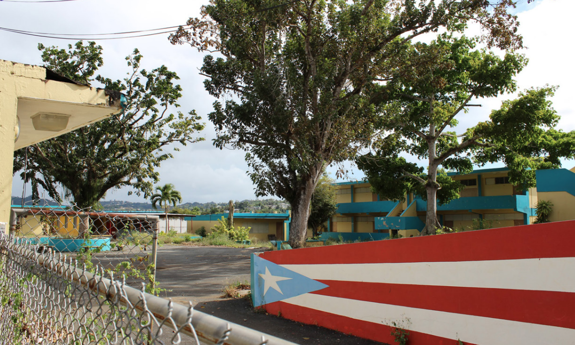 The Luis T. Baliñas school in Aguas Buenas, shortly after its closing. 